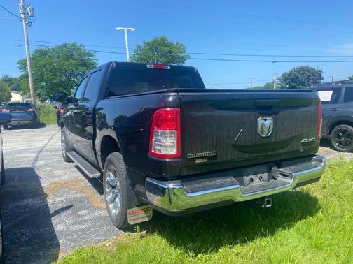 Diamond Black Crystal Pearlcoat 2021 RAM 1500 Big Horn/Lone Star