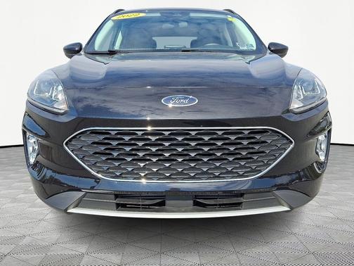 Black Metallic 2022 Ford Escape SEL