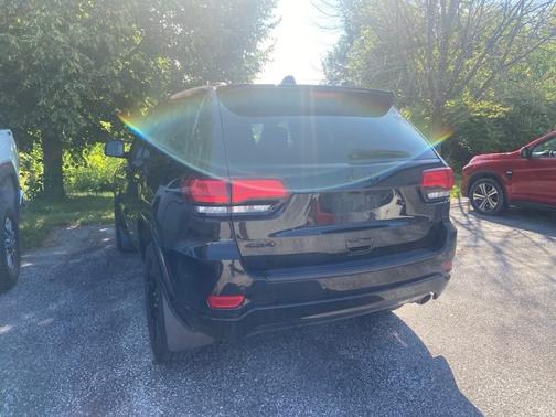 Diamond Black Crystal Pearlcoat 2019 Jeep Grand Cherokee Altitude