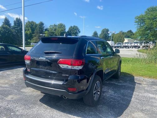 Diamond Black Crystal Pearlcoat 2021 Jeep Grand Cherokee Limited