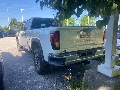 Summit White 2025 GMC Sierra 3500 Pro