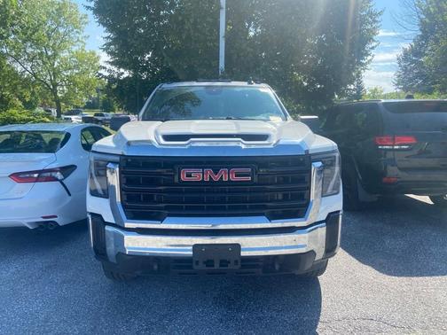 Summit White 2025 GMC Sierra 3500 Pro
