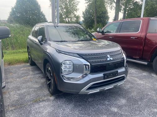 Gray 2022 Mitsubishi Outlander SEL