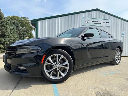 Pitch Black Clearcoat 2020 Dodge Charger SXT