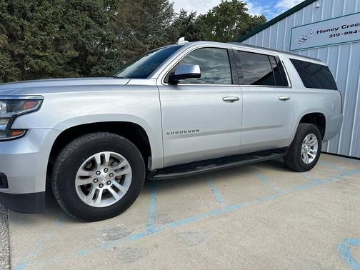 Silver Ice Metallic 2017 Chevrolet Suburban LS