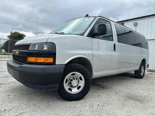 Silver Ice Metallic 2020 Chevrolet Express 3500 RWD 3500 Extended Wheelbase LS