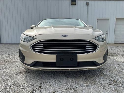 Champagne 2019 Ford Fusion Hybrid SE