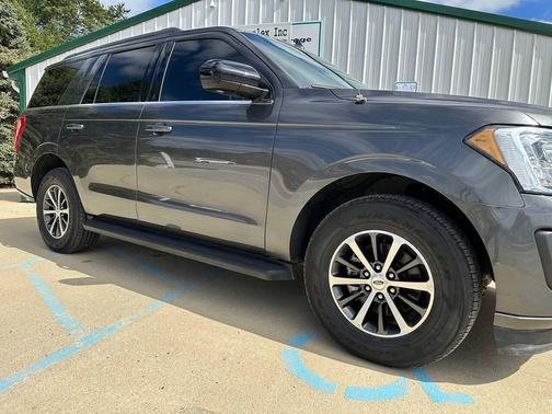 Magnetic 2020 Ford Expedition XL