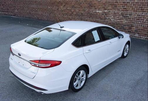 Oxford White 2018 Ford Fusion Hybrid S
