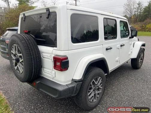 2024 Jeep Wrangler 4-Door Sahara 4x4