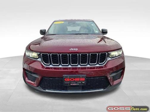 2023 Jeep Grand Cherokee Laredo 4x4