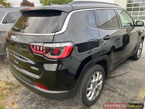 2022 Jeep Compass Latitude Lux 4x4