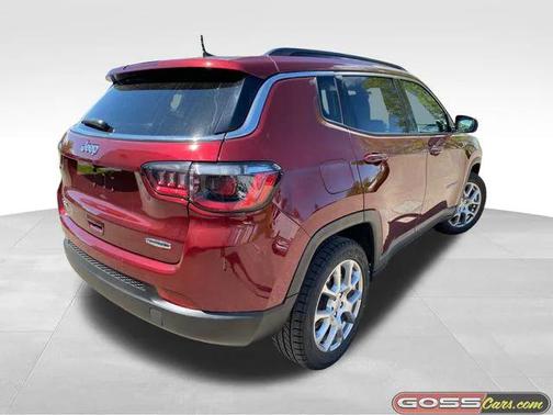 2022 Jeep Compass Latitude Lux 4x4