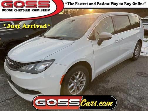 2023 Chrysler Voyager LX