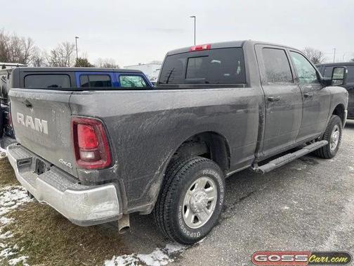 2025 RAM 2500 Tradesman Crew Cab 4x4 64' Box