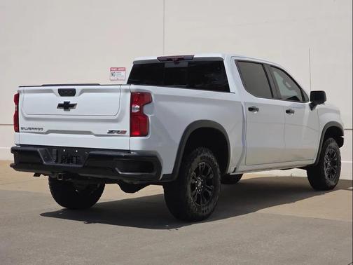 Summit White 2022 Chevrolet Silverado 1500 ZR2