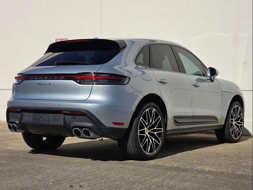 2023 Porsche Macan S