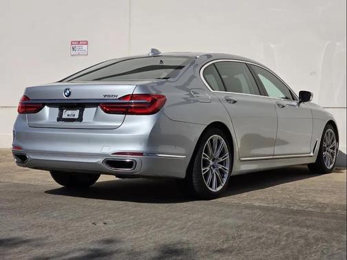 2019 BMW 750 I