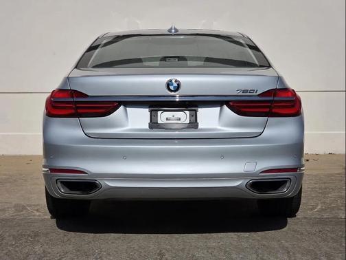 2019 BMW 750 I