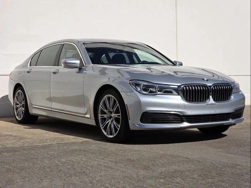 2019 BMW 750 I