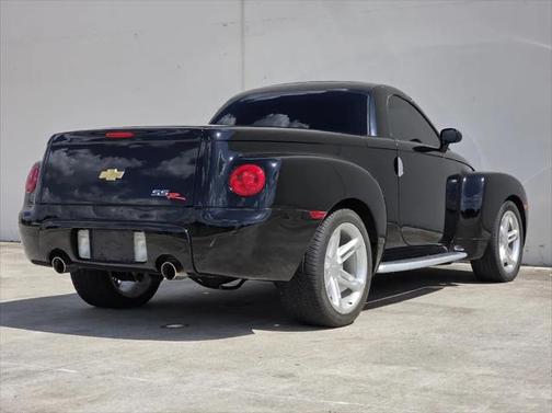 2004 Chevrolet SSR LS