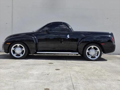 2004 Chevrolet SSR LS