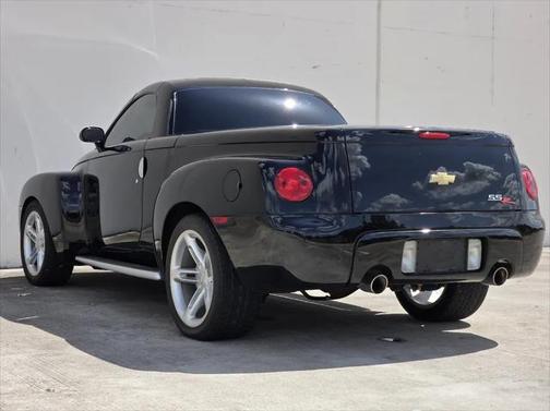 2004 Chevrolet SSR LS