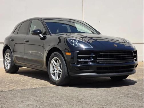 Black 2019 Porsche Macan Macan