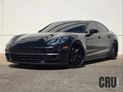 2018 Porsche Panamera 4