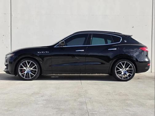 Black 2017 Maserati Levante S