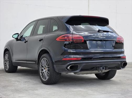 2017 Porsche Cayenne Platinum Edition