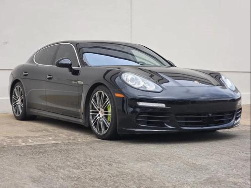 2015 Porsche Panamera 4