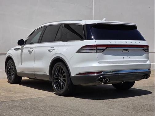 White 2021 Lincoln Aviator Reserve