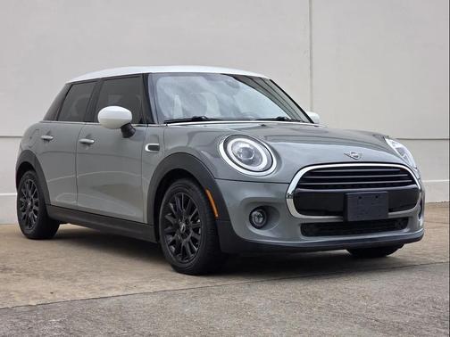 Moonwalk Grey Metallic 2021 MINI Hardtop Cooper