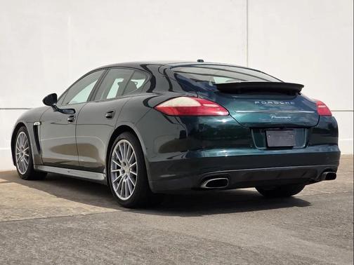 2011 Porsche Panamera 4