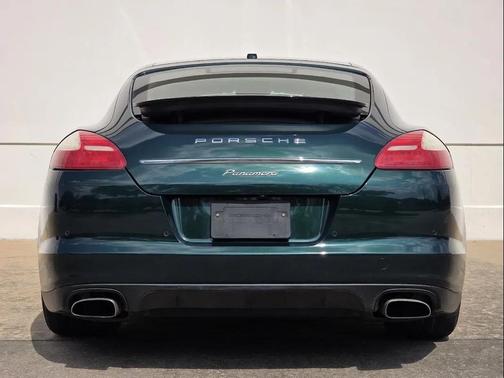 2011 Porsche Panamera 4
