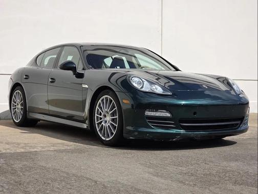 2011 Porsche Panamera 4