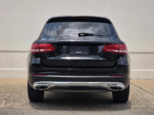 2016 Mercedes-Benz GLC 300 Base