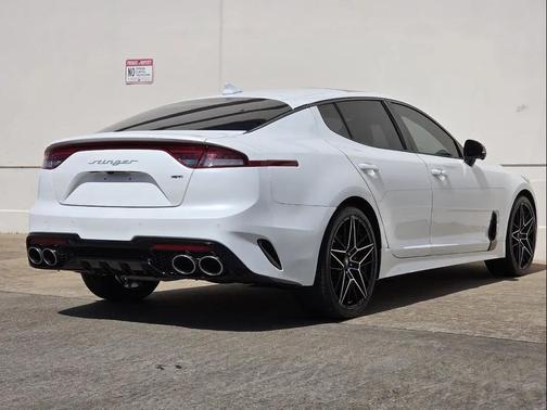 2023 Kia Stinger GT2