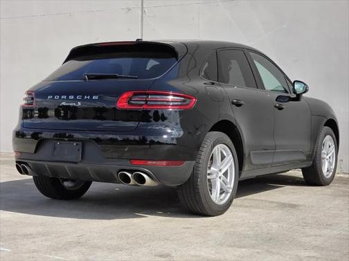2018 Porsche Macan Base