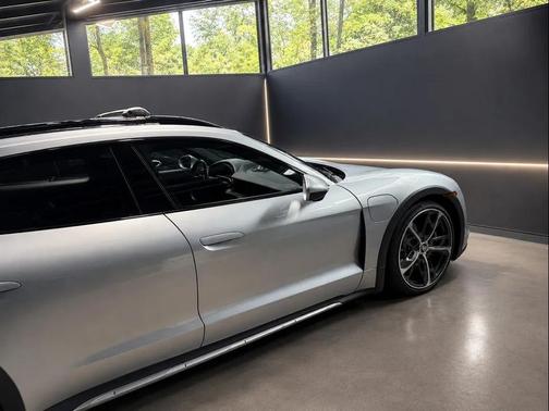 Dolomite Silver Metallic 2021 Porsche Taycan 4S