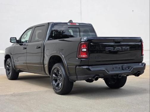 Diamond Black Crystal Pearlcoat 2025 RAM 1500 Lone Star