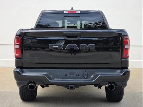 Diamond Black Crystal Pearlcoat 2025 RAM 1500 Lone Star