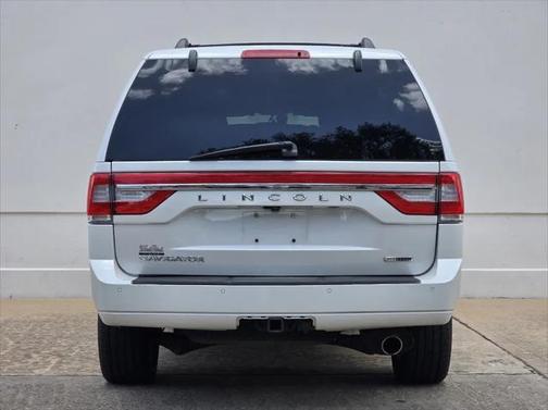 2016 Lincoln Navigator Select