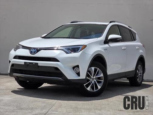 2017 Toyota RAV4 Hybrid LE Plus