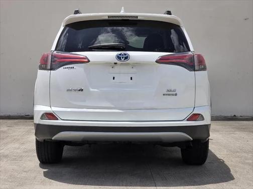 2017 Toyota RAV4 Hybrid LE Plus