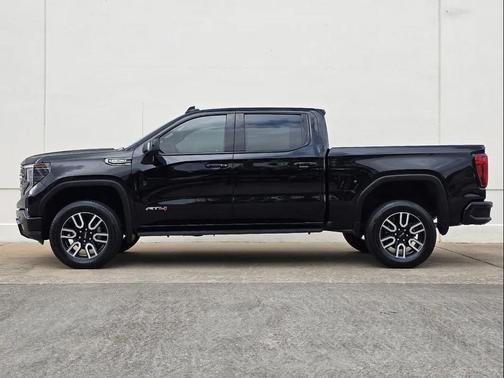 Onyx Black 2025 GMC Sierra 1500 AT4