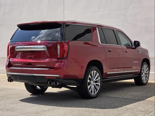 Cayenne Red Tintcoat 2022 GMC Yukon XL Denali