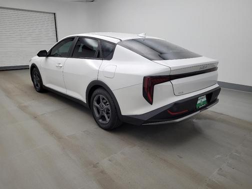 Snow White Pearl 2025 Kia K4 LXS