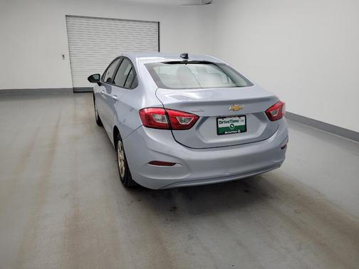Silver Ice Metallic 2017 Chevrolet Cruze LS